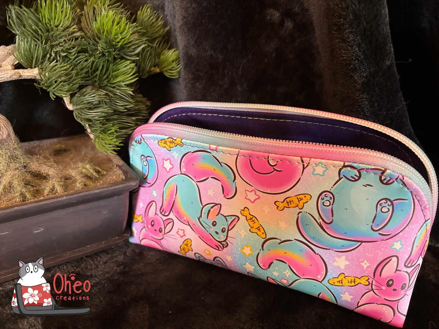 Logi Pouch