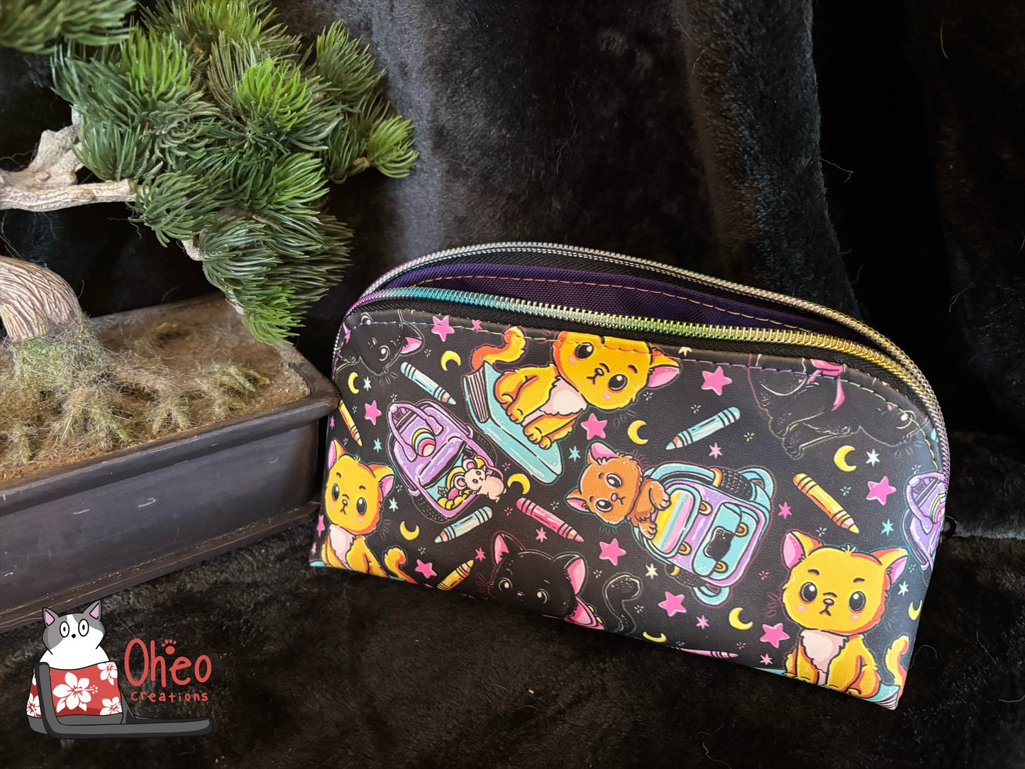 Logi Pouch