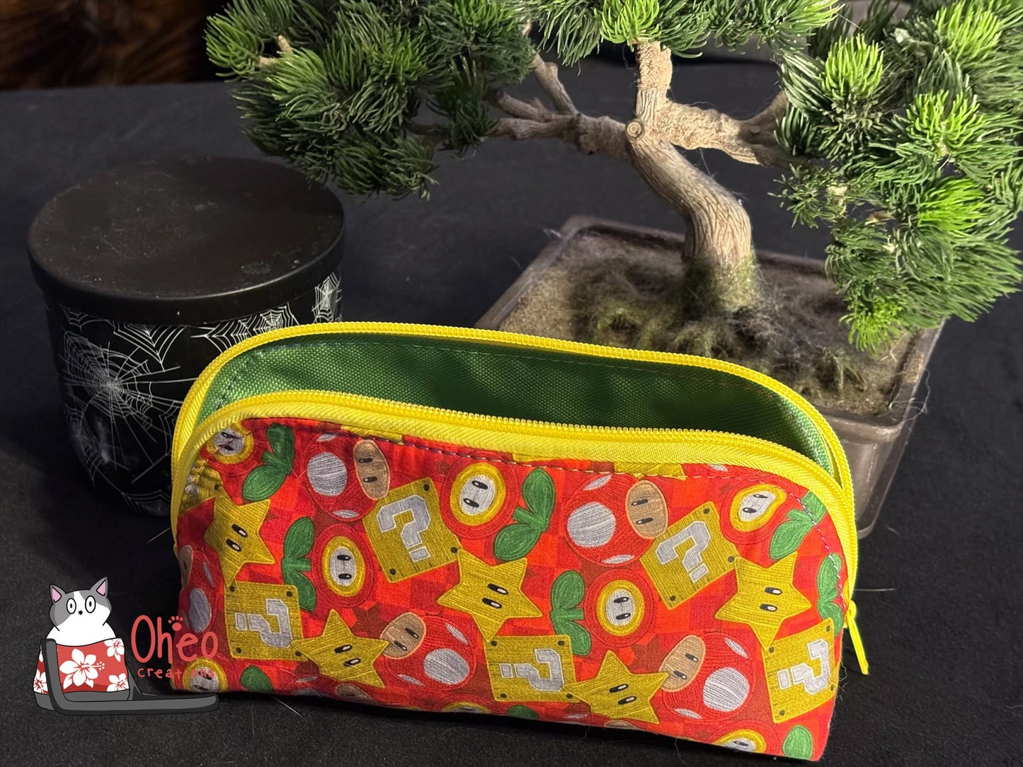 Logi Pouch