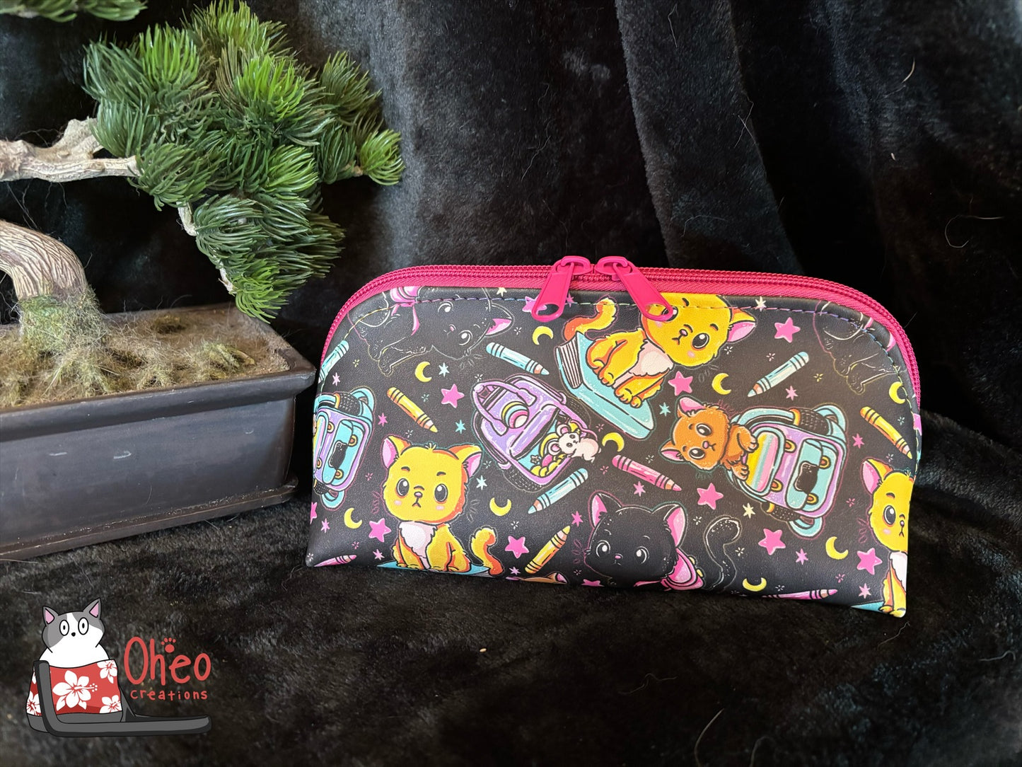 Logi Pouch